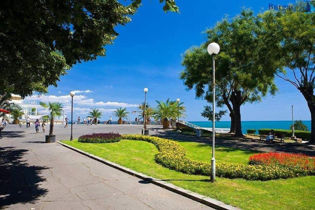 Comfy Home In The Heart Of Burgas Exterior foto